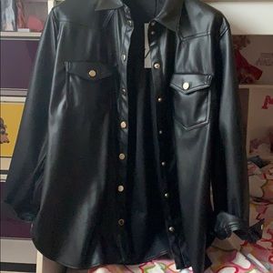 🌺New Zara oversized faux leather shirt sz M🌈